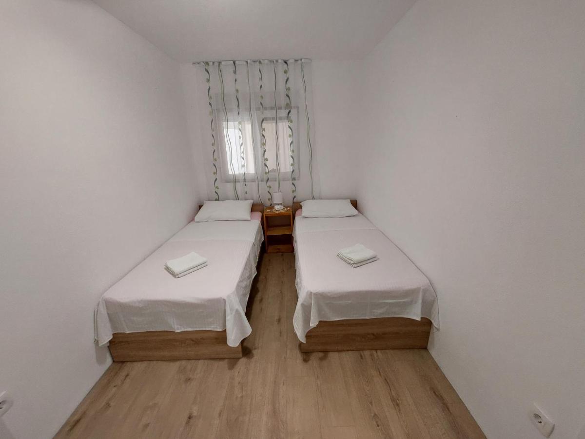 Apartments Babic Трогір Екстер'єр фото